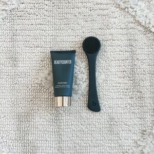 beautycounter Charcoal Facial Mask Tube in Dark Teal with Black Applicator